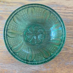 Anchor hocking green glass bowl
